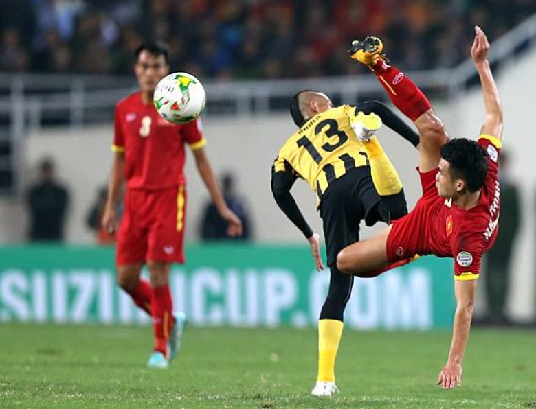 Thầy trò Kim Sang Sik dè chừng, ĐT Việt Nam từng rơi vé vào chung kết AFF Cup sau khi thắng trận bán kết lượt đi - Ảnh 1