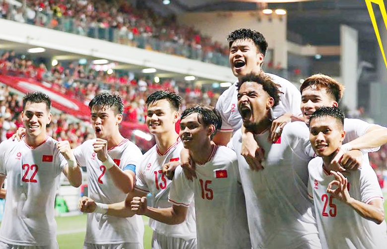 Thầy trò Kim Sang Sik dè chừng, ĐT Việt Nam từng rơi vé vào chung kết AFF Cup sau khi thắng trận bán kết lượt đi - Ảnh 2