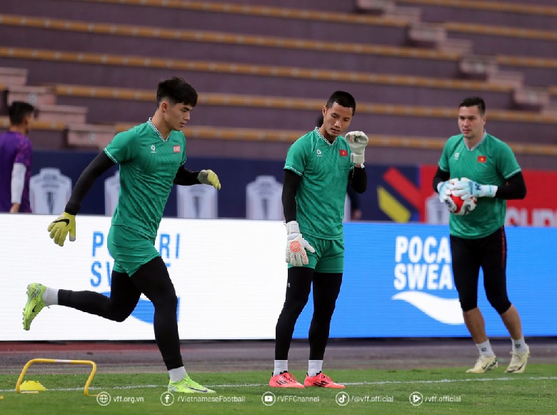Hé lộ thủ môn bắt chính cho ĐT Việt Nam ở chung kết lượt đi ASEAN Cup 2024 - Ảnh 2