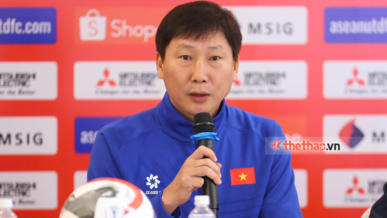 HLV Kim Sang Sik: 'Thái Lan như một ngọn núi cao, nhưng chẳng có núi nào không vượt qua được' - Ảnh 1
