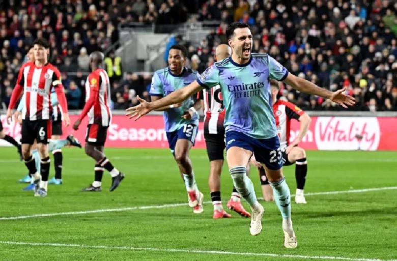 Arsenal lấy lại vị trí thứ hai sau màn ngược dòng trước Brentford  - Ảnh 1