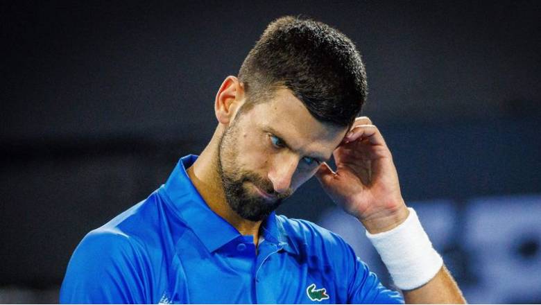 Djokovic thua trắng 0-2, dừng bước ở tứ kết Brisbane International 2025 - Ảnh 1