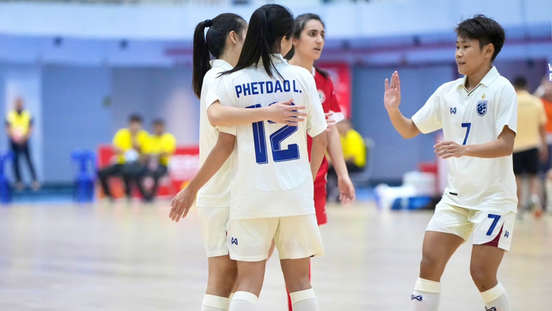 Tuyển nữ Việt Nam vượt mặt Thái Lan, lập kỷ lục về bàn thắng ở vòng loại Futsal châu Á - Ảnh 1