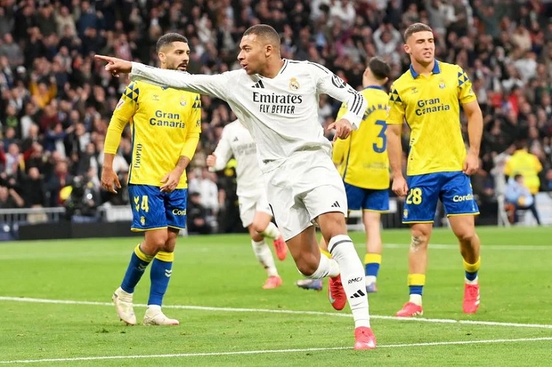 Real Madrid chiếm ngôi đầu La Liga sau màn vùi dập Las Palmas - Ảnh 3