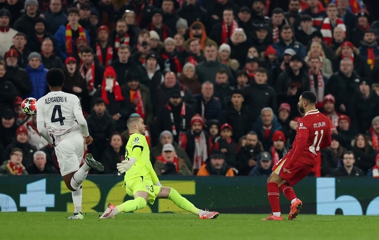 Liverpool vào vòng 1/8 cúp C1 với thành tích toàn thắng - Ảnh 1