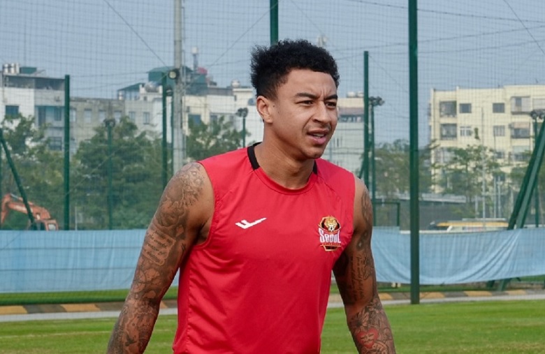 Cựu sao MU Jesse Lingard ‘tịt ngòi’ khi đấu Viettel - Ảnh 1