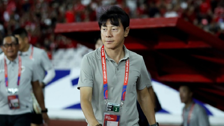 HLV Shin Tae Yong tái khẳng định tình yêu với bóng đá Indonesia, bức xúc vì bị truyền thông công kích - Ảnh 1