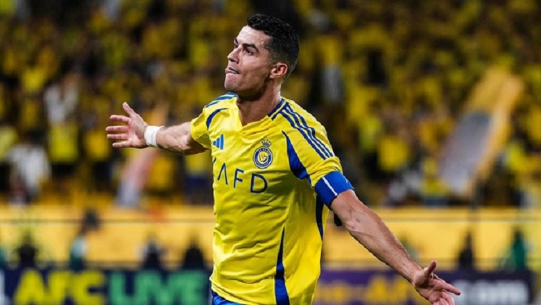 Ronaldo lập cú đúp giúp Al Nassr thắng 4-0