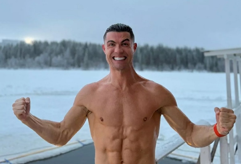 Hé lộ giáo án tập luyện ‘không tưởng’ giúp Ronaldo có thể lực siêu phàm ở tuổi 40 - Ảnh 2