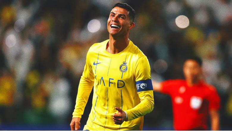 Cristiano Ronaldo: Sự vĩ đại không thể lu mờ sau những phát ngôn tranh cãi - Ảnh 1