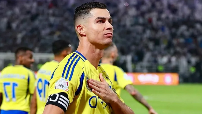 Ronaldo chuẩn bị gia hạn hợp đồng với Al Nassr, quyết dự World Cup ở tuổi 42 - Ảnh 1