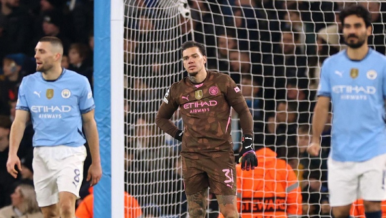 Ederson mắc sai lầm gây phẫn nộ, CĐV chỉ trích ‘không có não’ - Ảnh 1