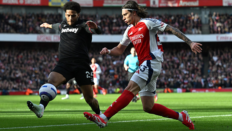 Arsenal thua West Ham, đứng trước nguy cơ bị Liverpool bỏ xa - Ảnh 1