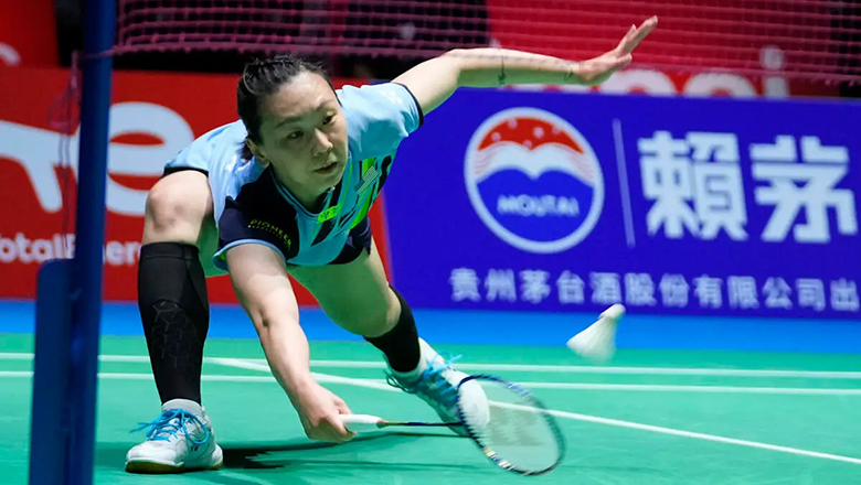 Zhang Beiwen loại Chochuwong ở vòng 2 giải cầu lông Orleans Masters 2025 - Ảnh 1