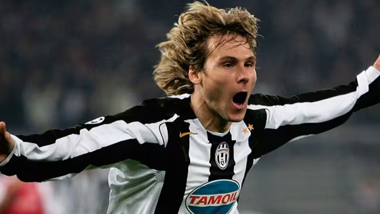 Top 10 tiền vệ sút xa giỏi nhất thế giới: Pirlo hay Nedved đỉnh hơn? - Ảnh 10