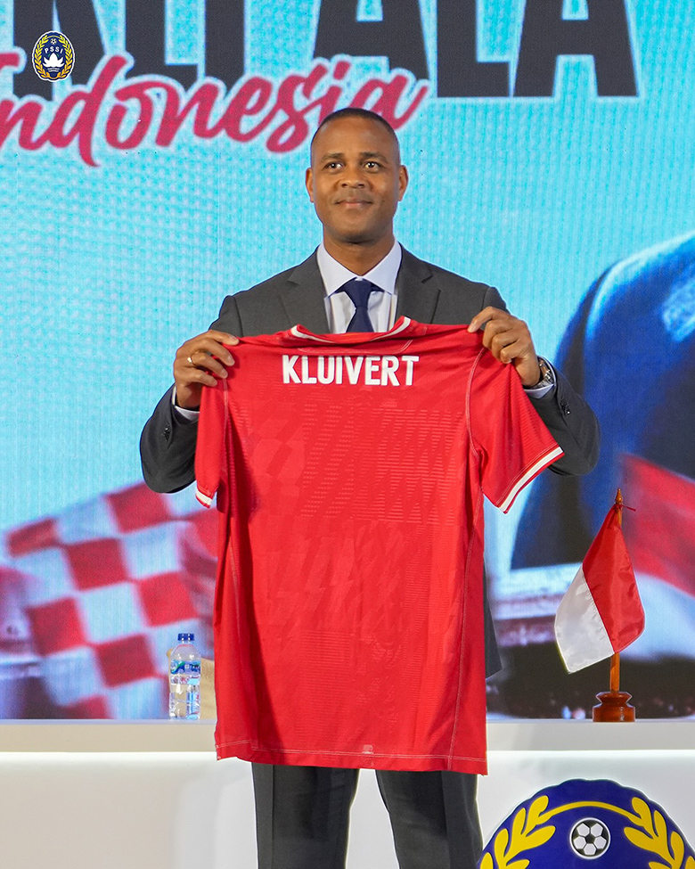 Patrick Kluivert là chú cừu không thể dẫn 'đàn sư tử' Indonesia - Ảnh 2