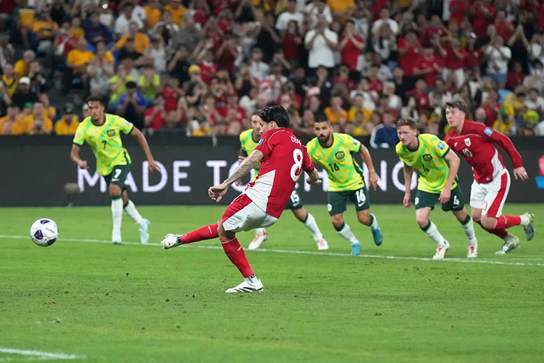 Patrick Kluivert là chú cừu không thể dẫn 'đàn sư tử' Indonesia - Ảnh 4