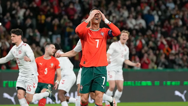 Ronaldo và khoảnh khắc từ tội đồ hóa người hùng - Ảnh 1