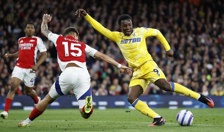 Arsenal hòa thất vọng trước Crystal Palace, Liverpool chỉ còn cách ngôi vương 1 điểm - Ảnh 1
