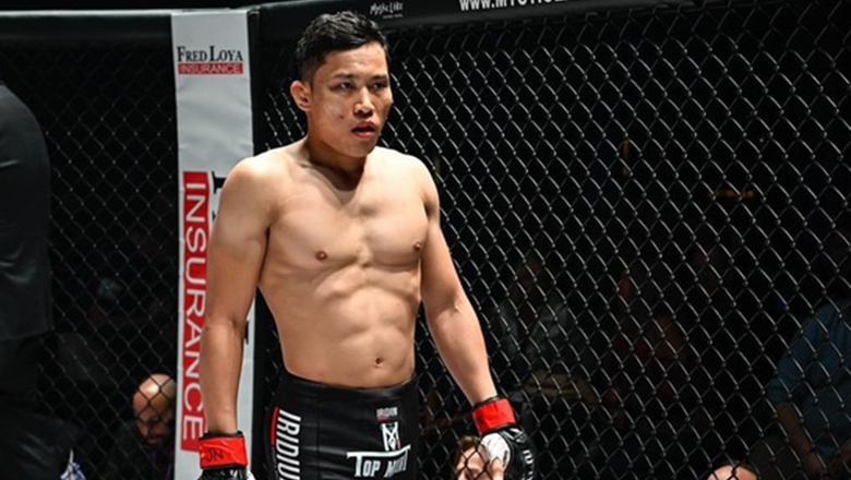 Võ sĩ Việt kiều có trận thắng đầu tiên tại UFC - Ảnh 1