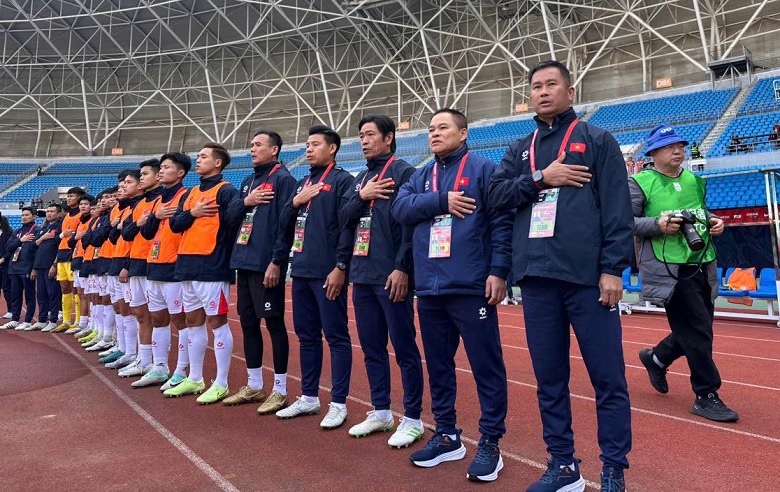 Cựu tiền đạo từng bị bầu Đức ám chỉ ‘mất dạy’ gia nhập BHL Bình Dương - Ảnh 2
