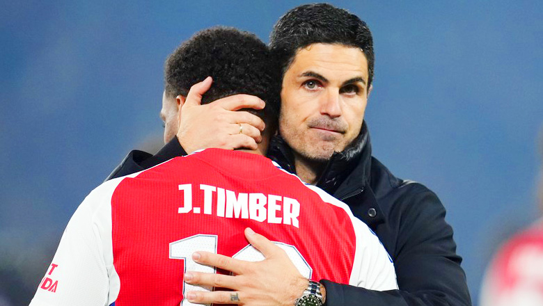 HLV Arteta hé lộ phản ứng của học trò, khẳng định Arsenal 'hay nhất châu Âu' dù bị loại - Ảnh 1