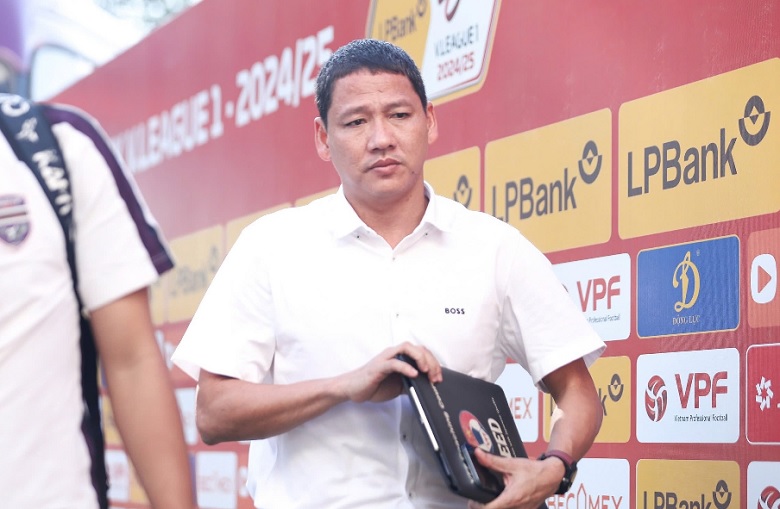 HLV Nguyễn Anh Đức: Nhiều cầu thủ Bình Dương mới chạy 60 phút đã chuột rút - Ảnh 2
