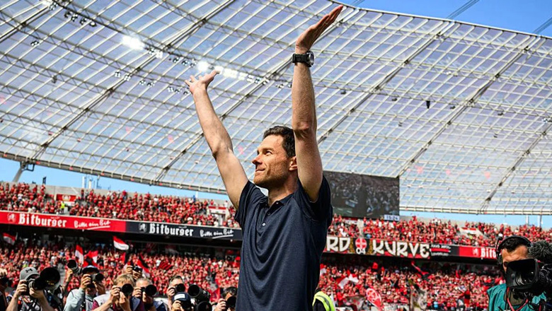 Xabi Alonso ký hợp đồng 3 năm với Real Madrid, dẫn dắt từ Club World Club - Ảnh 1