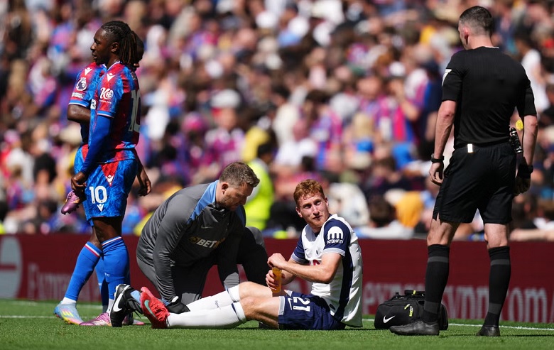 Tottenham nhận cú sốc về lực lượng trước chung kết Cúp C2 với MU - Ảnh 1