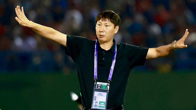Hậu vệ Indonesia được triệu tập dự vòng loại World Cup 2026, HLV Kim Sang Sik lại mất quân trước MU - Ảnh 2