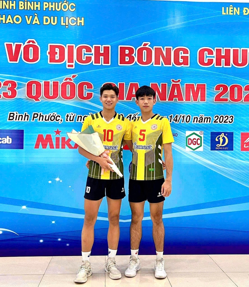 Mai Thanh Viễn: 'Chiều cao khủng không dễ để chơi libero nhưng sẽ không bỏ cuộc' - Ảnh 1