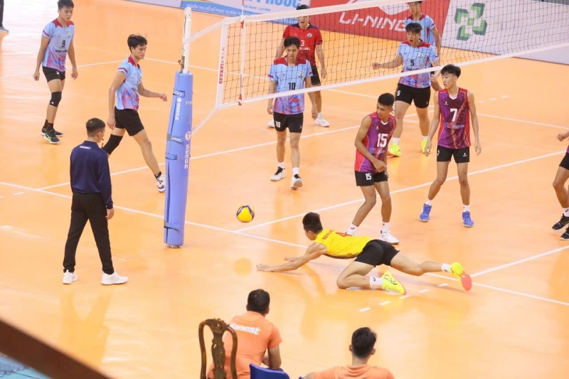 Mai Thanh Viễn: 'Chiều cao khủng không dễ để chơi libero nhưng sẽ không bỏ cuộc' - Ảnh 3