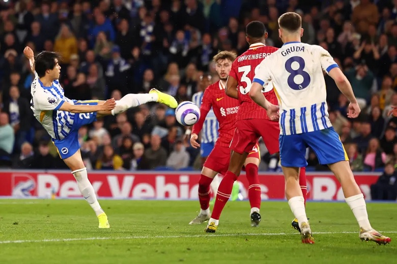 Liverpool thua trận sân khách thứ 2 liên tiếp sau ngày đăng quang tại Ngoại hạng Anh - Ảnh 1