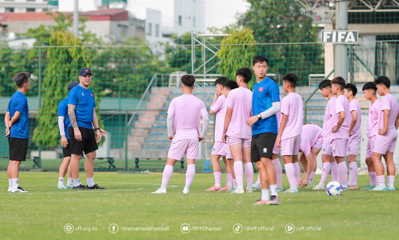 HLV U16 Việt Nam: Thể lực cầu thủ hiện tại vượt trội so với lứa trước - Ảnh 2