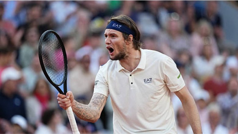 Sinner lần thứ ba vào tứ kết Roland Garros, Bublik tạo địa chấn trước Draper - Ảnh 2