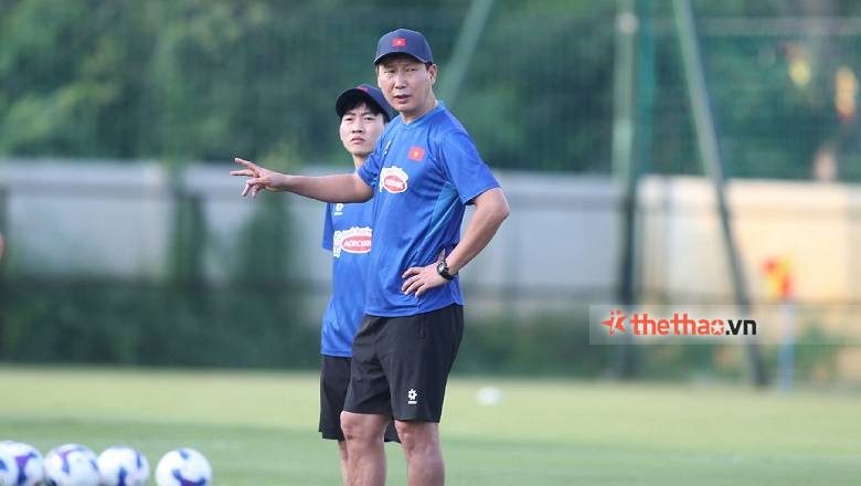 HLV Kim Sang Sik: Niềm vui sẽ nhân đôi khi ĐT Việt Nam chiến thắng trên đất Malaysia - Ảnh 4