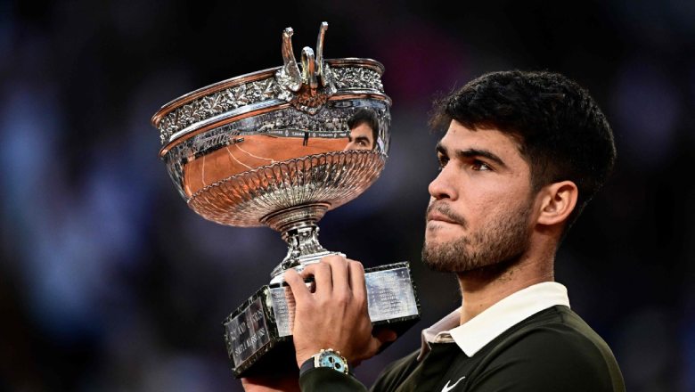 Ngược dòng kinh điển trước Sinner, Alcaraz bảo vệ thành công ngôi vương Roland Garros - Ảnh 4