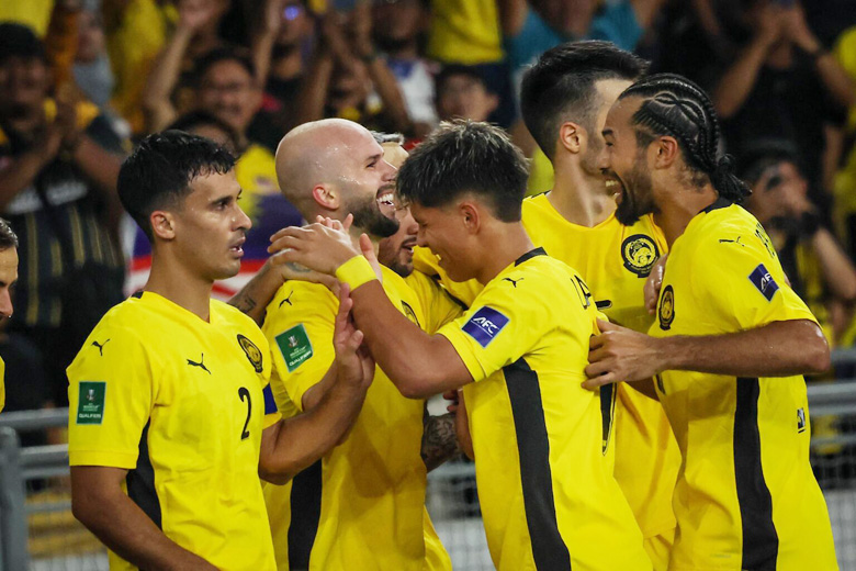 ĐT Việt Nam tụt tới 4 bậc trên BXH FIFA sau trận thua nặng nề trước Malaysia - Ảnh 2