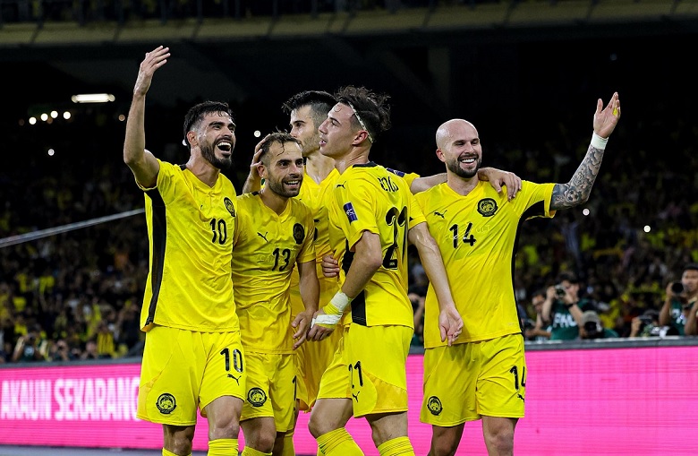 Hé lộ nguồn cội giúp 5 ngoại binh dễ dàng ‘qua cửa’ FIFA, khoác áo ĐT Malaysia - Ảnh 1