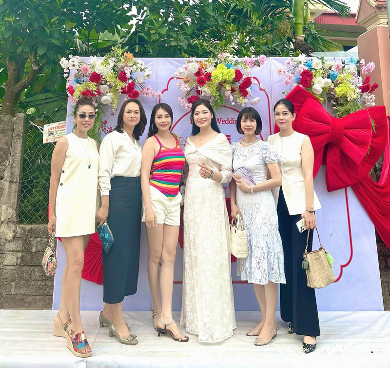 Ngôi sao được mong chờ lên xe hoa nhất làng bóng chuyền chính thức lấy chồng - Ảnh 1