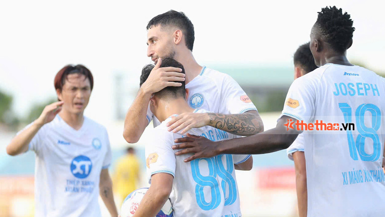 Hà Nội tự ngã ngựa, Nam Định vô địch V.League 2025 trước một vòng đấu - Ảnh 2