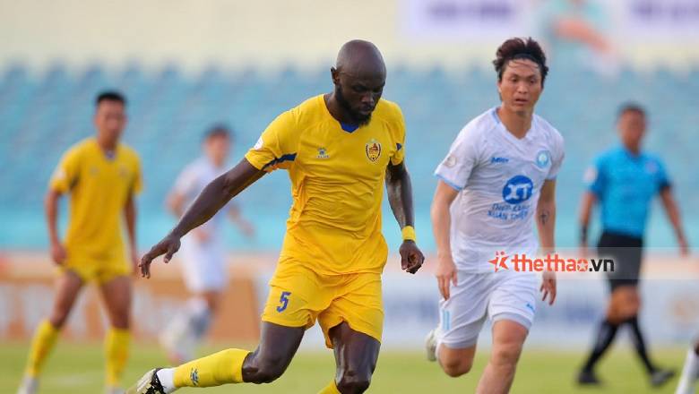 Cục diện cuộc đua trụ hạng trước vòng cuối V.League: Bình Định mất quyền tự quyết - Ảnh 1