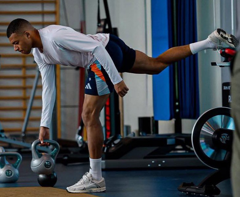 Mbappe rời viện nhưng vẫn khiến Real Madrid thấp thỏm - Ảnh 1