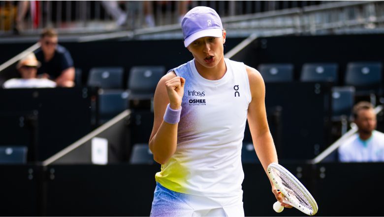 Swiatek chạm mốc 300 trận thắng, Osaka bị loại sớm ở Bad Homburg Open - Ảnh 1