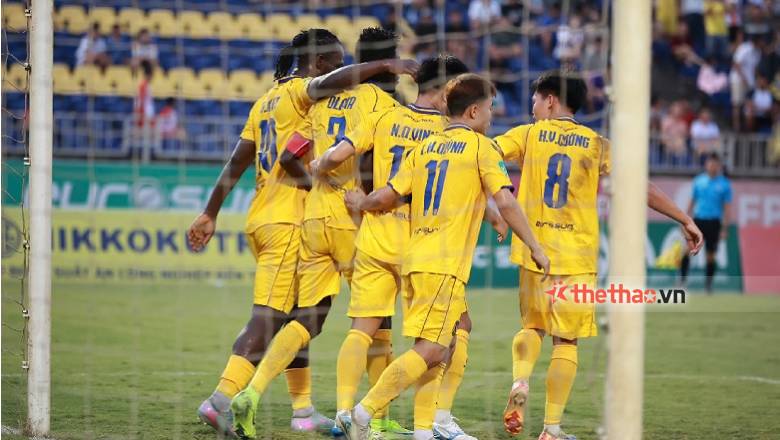 HLV Phan Như Thuật: Tấm vé trụ hạng V.League giúp SLNA khởi sắc tại Cúp QG - Ảnh 2