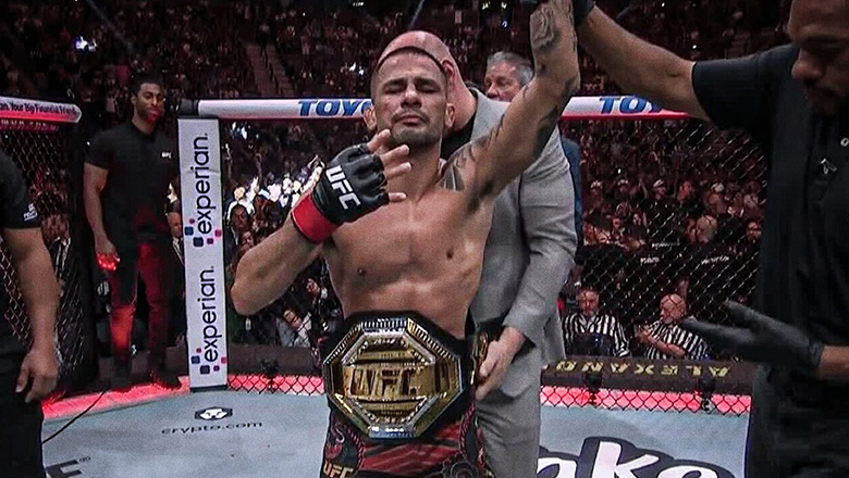 Alexandre Pantoja bảo vệ đai UFC Flyweight lần thứ 4 trong 2 năm - Ảnh 1