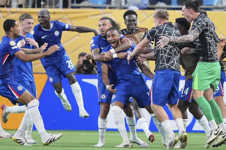 Ghi 3 bàn trong 9 phút hiệp phụ, Chelsea vào tứ kết Club World Cup - Ảnh 4