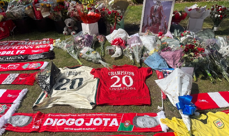 CĐV Liverpool kêu gọi treo vĩnh viễn áo số 20 để tưởng nhớ Jota - Ảnh 2