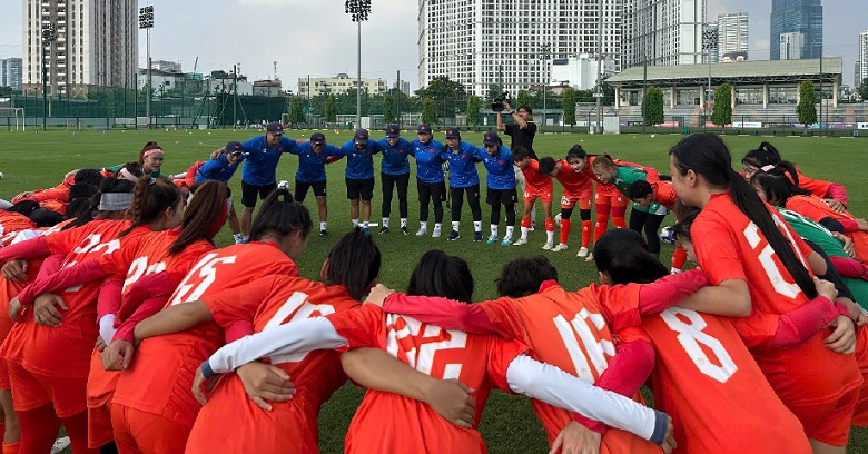 U20 nữ Việt Nam thử nghiệm chân sút Việt kiều trước vòng loại châu Á - Ảnh 3