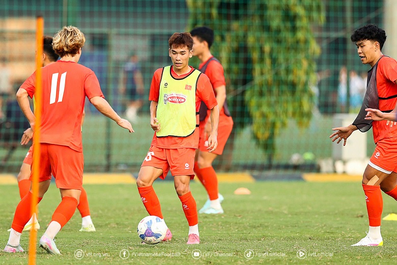 U22 Việt Nam tinh gọn lực lượng, 'sao trẻ số 1 V.League' bất ngờ bị gạch tên - Ảnh 1